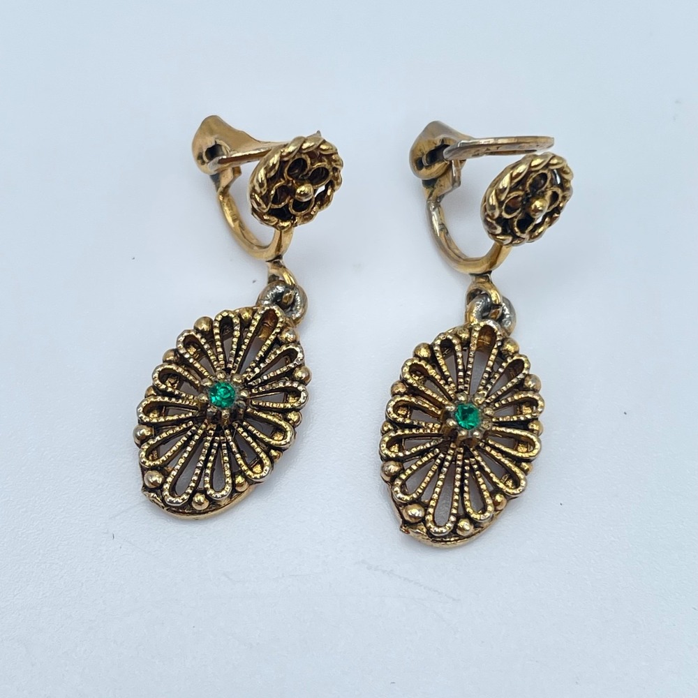 Vintage 80s Gold Tone Green Glass Filigree Dangle Earrings Classic Jewelry Boho